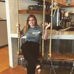 Meet your Posher, Cassie